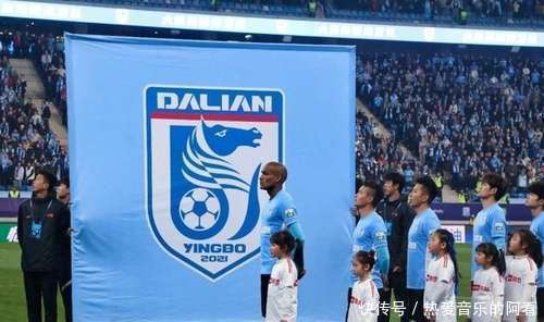 平博体育官网-阿扎伦卡迎来五赛季高光表现，美国队球迷沸腾！-平博体育官网